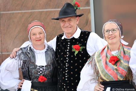 Čebela velikanka potuje po Kamniku (8)